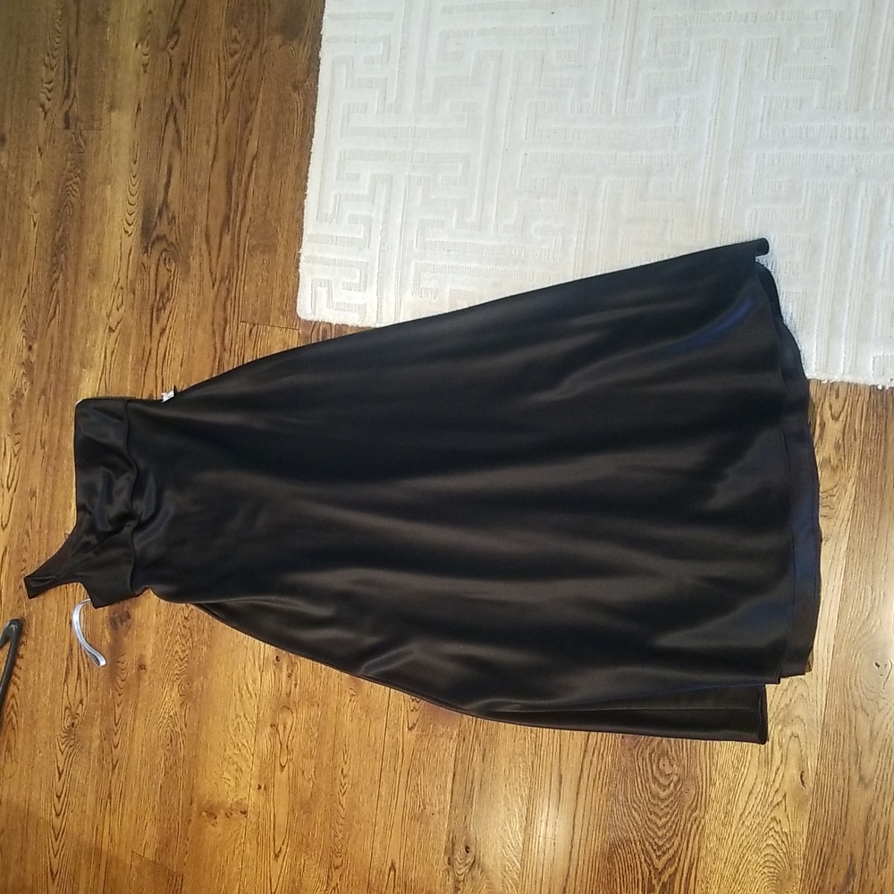 Elegant One-Shoulder Black Satin Evening Dress
